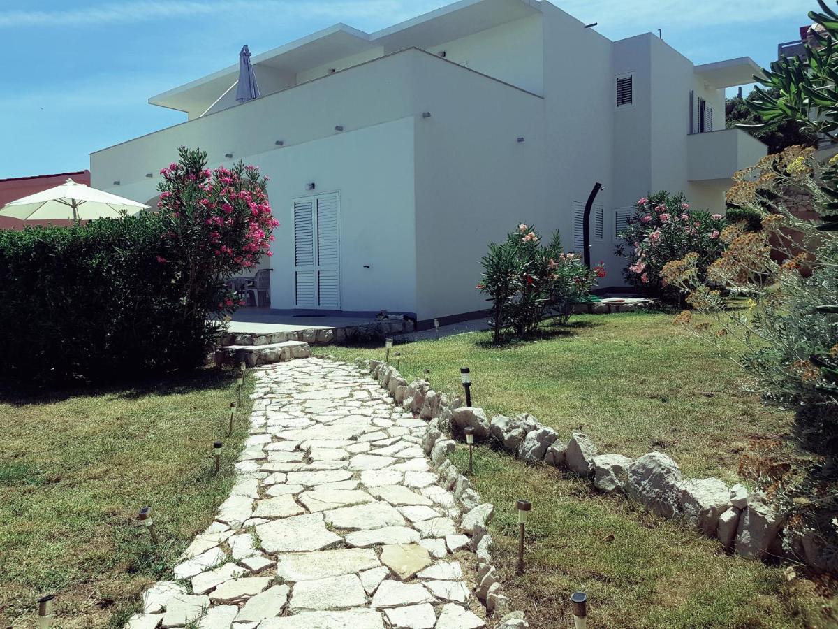 Apartmani Maestral Fabijanic Pag Town Buitenkant foto